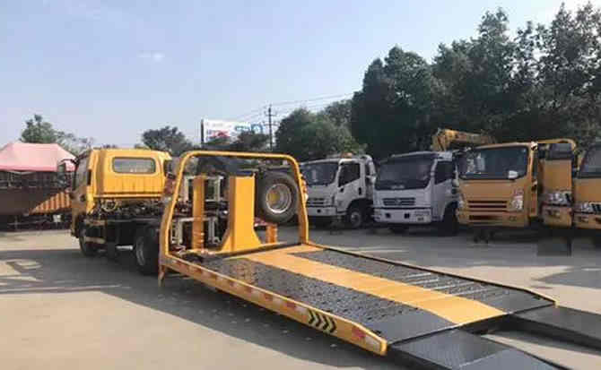 蓝山汽车中途维修案例