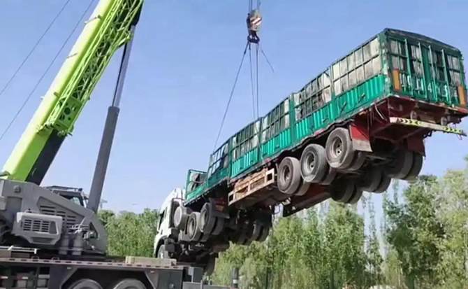蓝山道路脱困救援案例